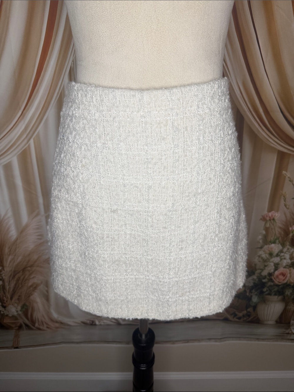 Abercrombie & Fitch Ivory Textured Pencil Skirt - Picture 3 of 9